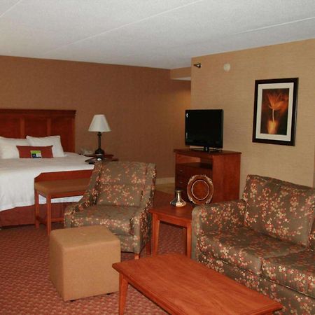 Hampton Inn East Пеория Екстериор снимка