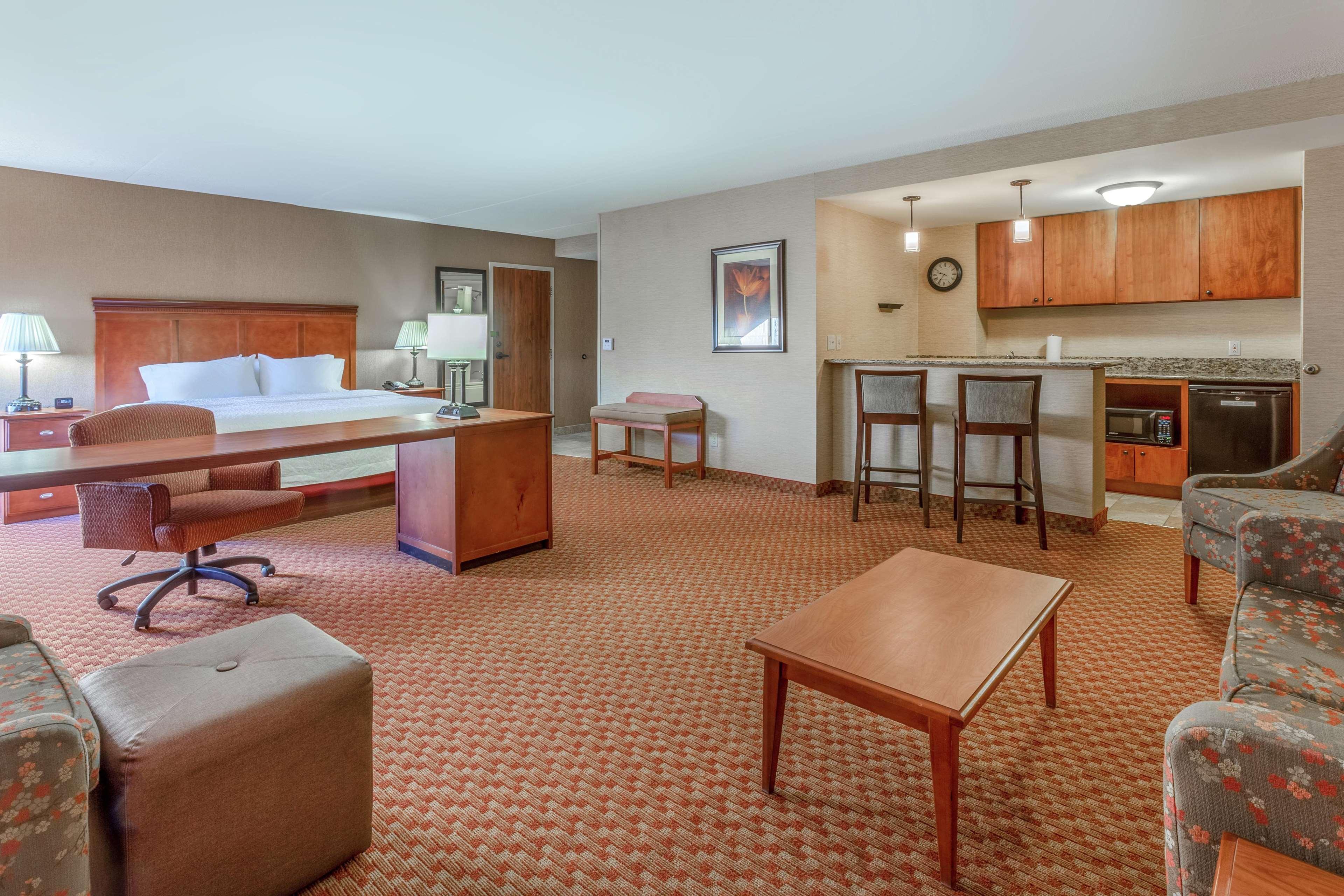 Hampton Inn East Пеория Екстериор снимка