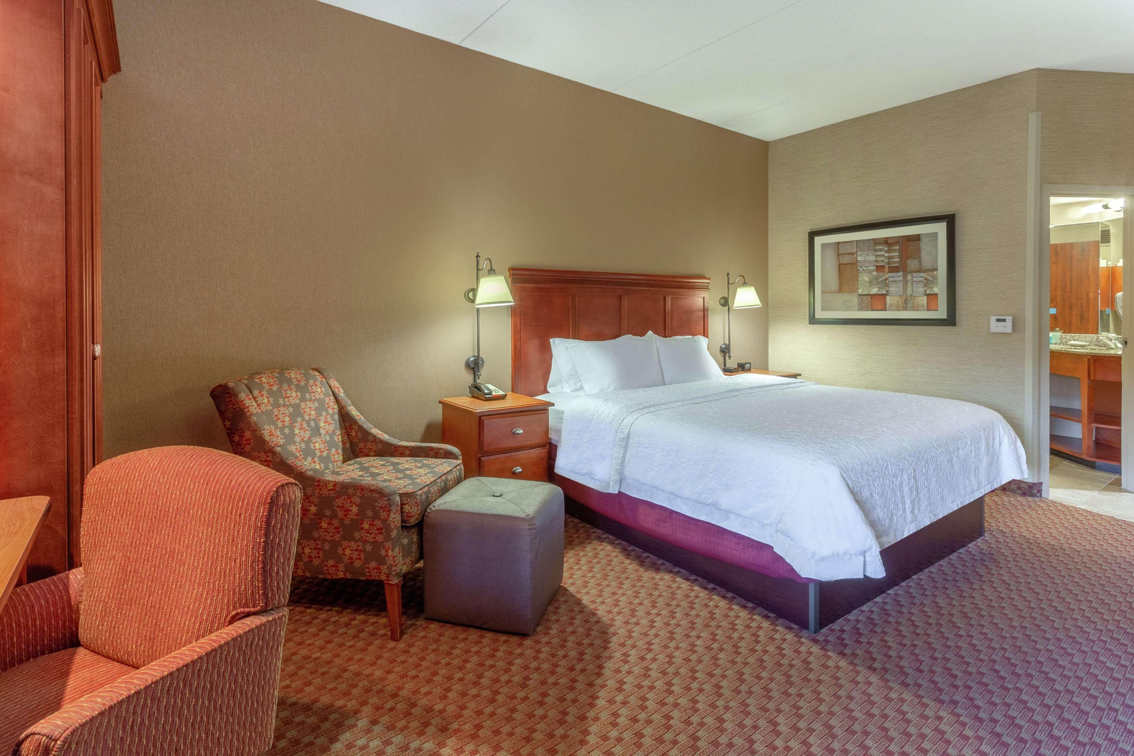 Hampton Inn East Пеория Екстериор снимка