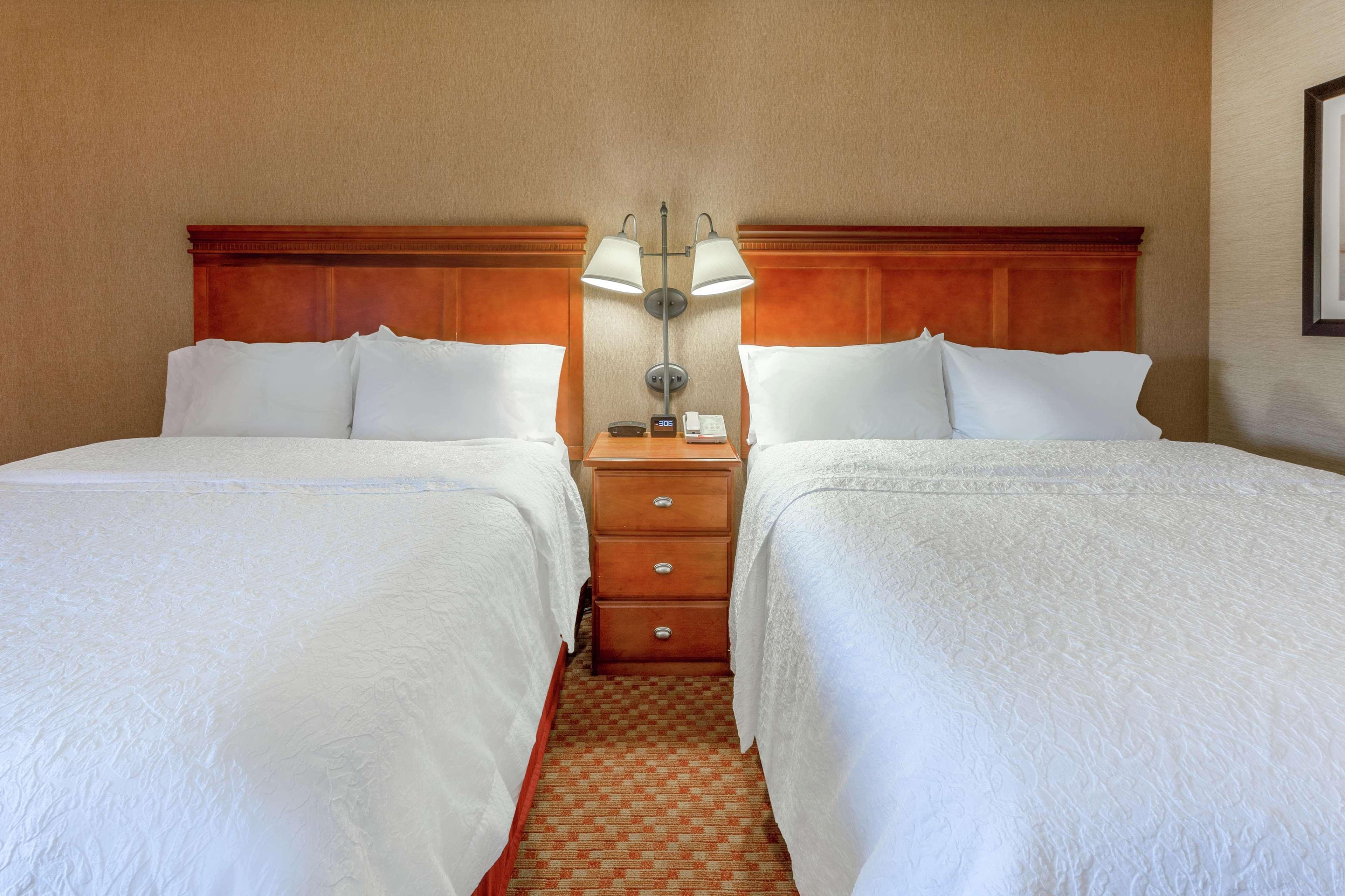 Hampton Inn East Пеория Екстериор снимка