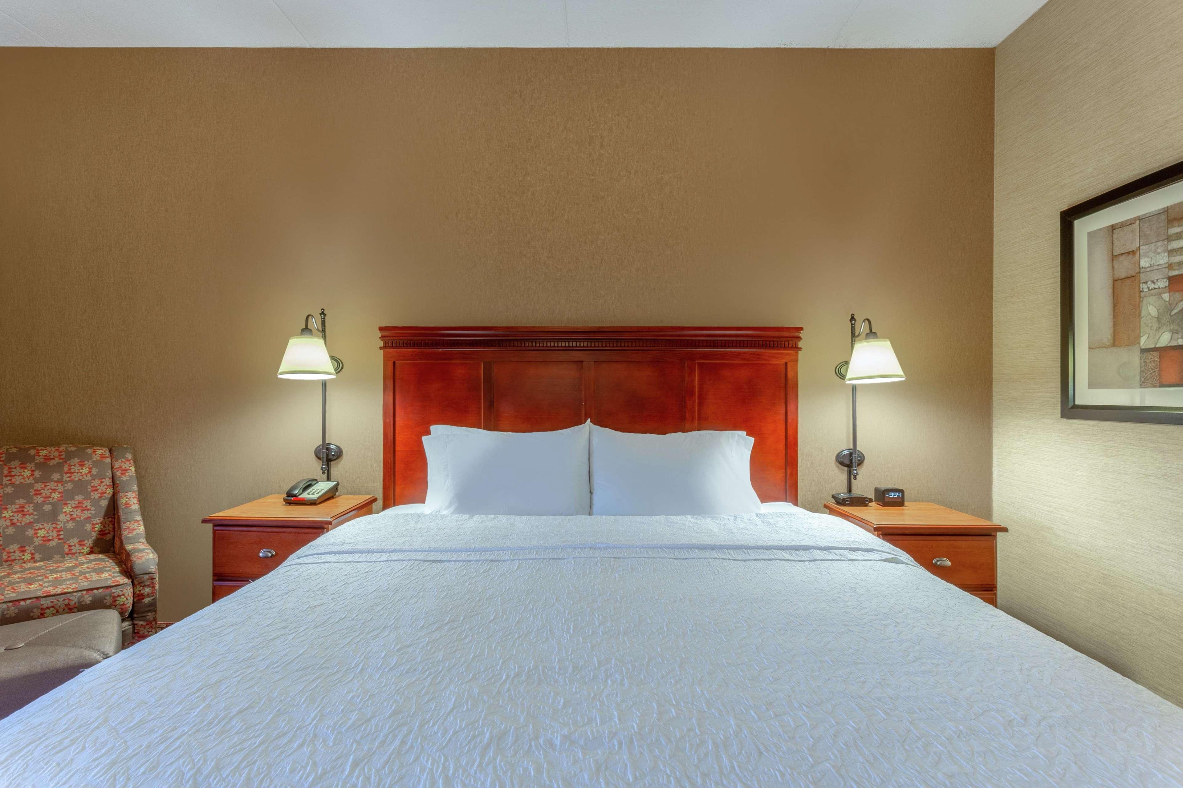 Hampton Inn East Пеория Екстериор снимка