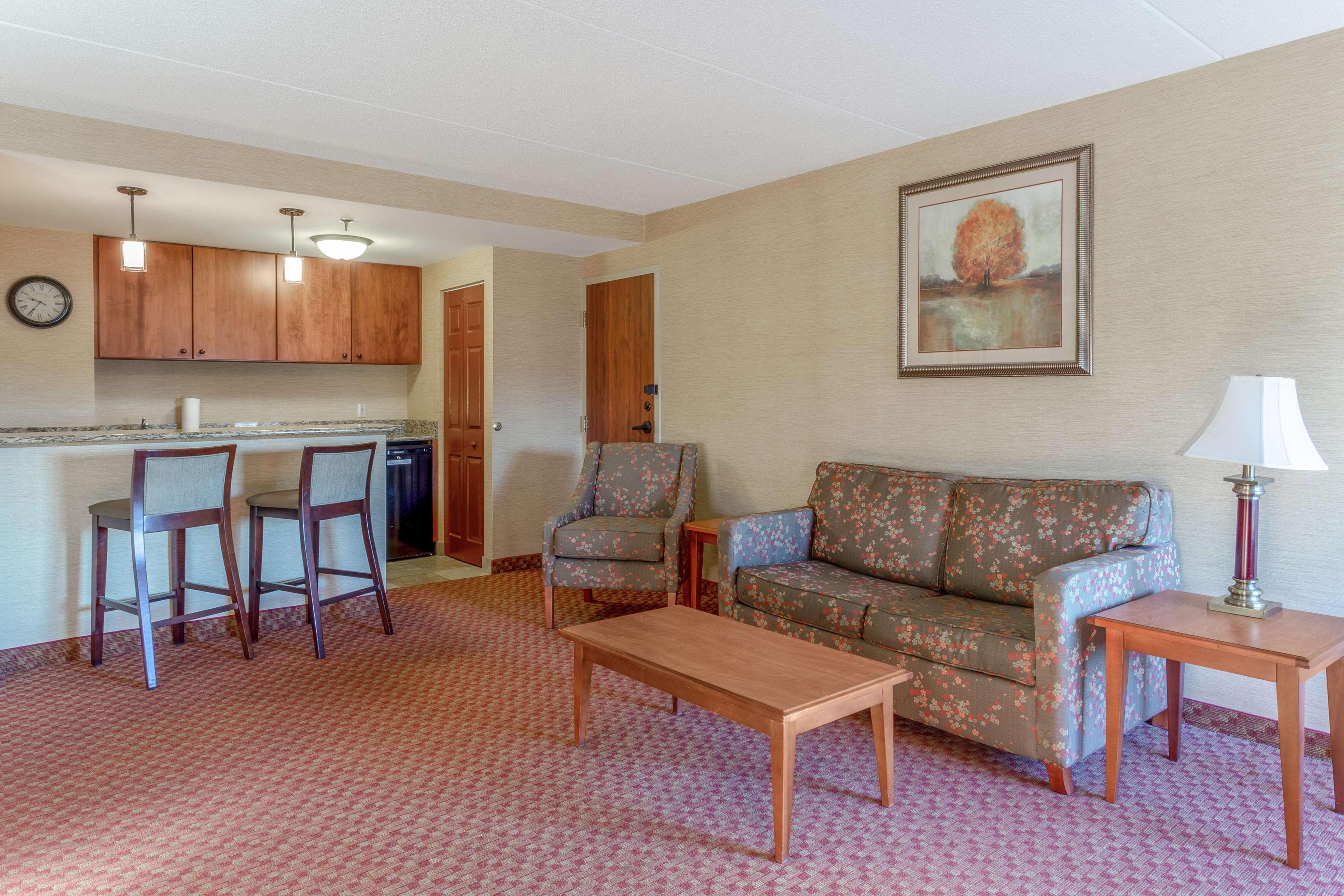 Hampton Inn East Пеория Екстериор снимка