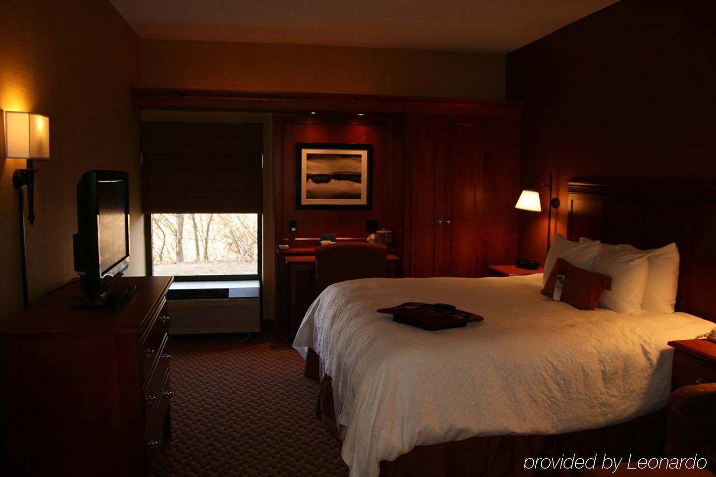 Hampton Inn East Пеория Стая снимка