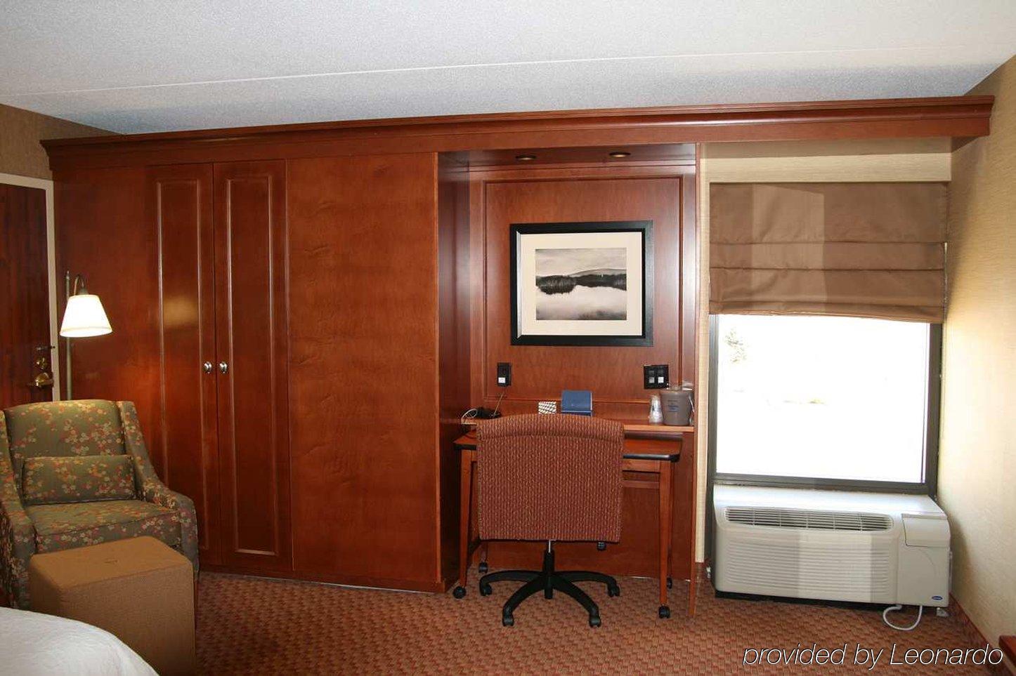 Hampton Inn East Пеория Стая снимка