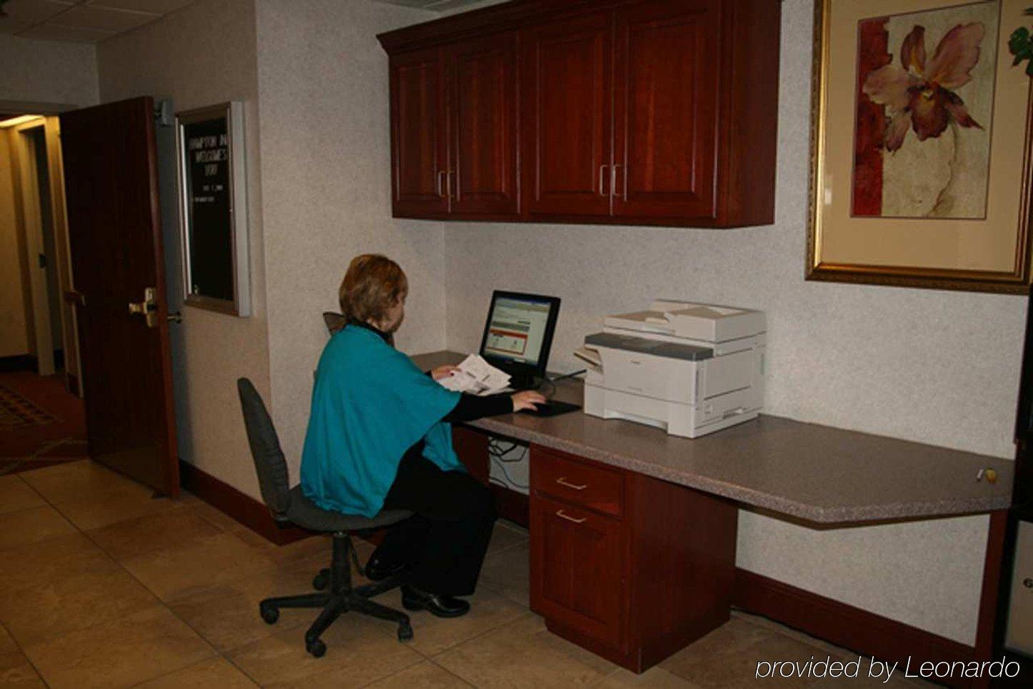 Hampton Inn East Пеория Екстериор снимка