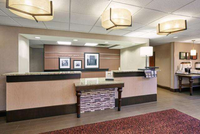 Hampton Inn East Пеория Интериор снимка
